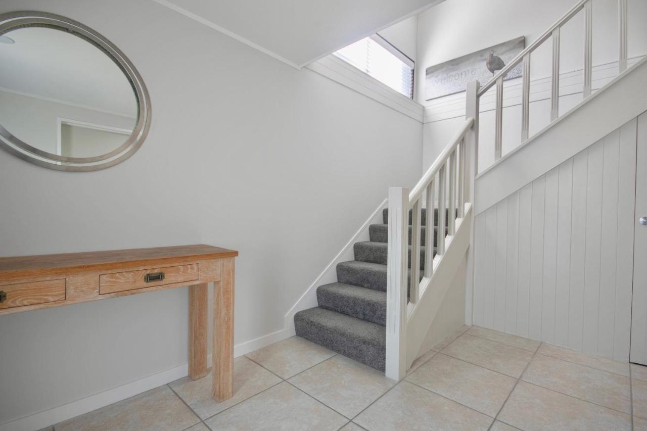 Central City Gem - Napier Holiday Home ภายนอก รูปภาพ